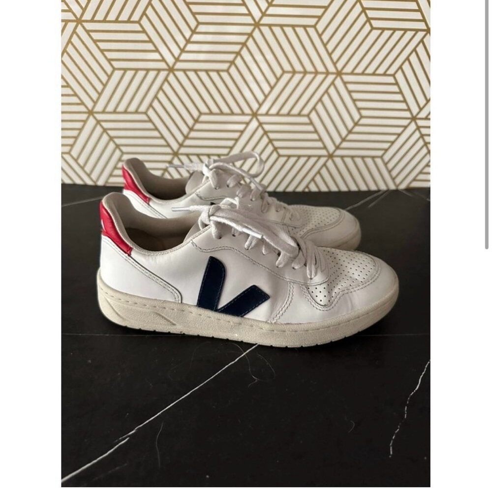 Veja size 6